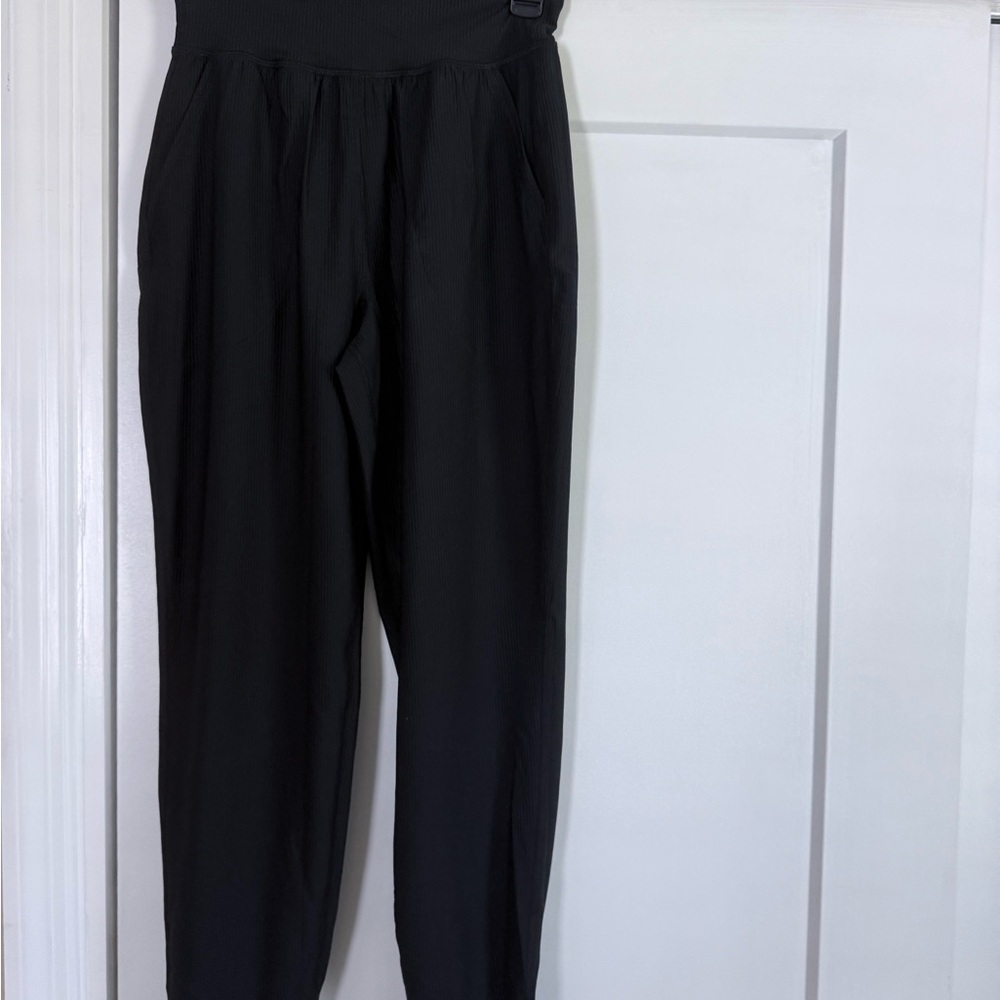 Old Navy Women's Black Ribbed  Ankle Joggers Pants